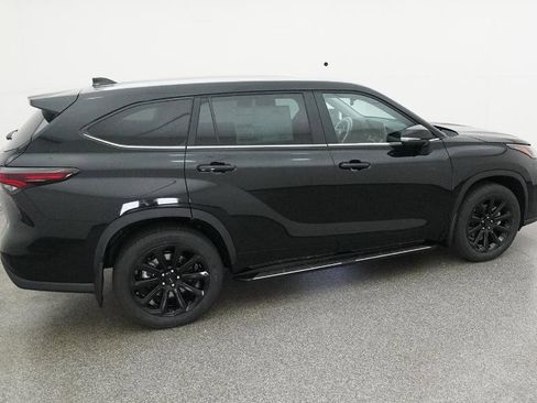 New 2026 Toyota Highlander XLE image 10