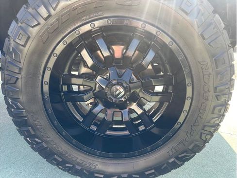 Used 2018 Ford F150 XLT w/ Equipment Group 302A Luxury AWD/4WD image 14