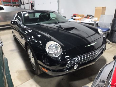 Used 2002 Ford Thunderbird image 2