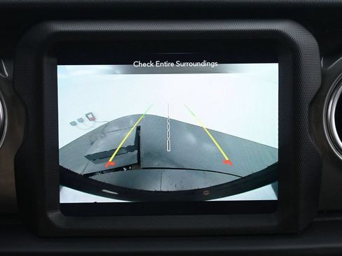Used 2022 Jeep Wrangler Unlimited Sahara w/ LED Lighting Group AWD/4WD image 28