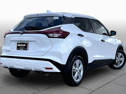 Used 2023 Nissan Kicks S FWD image 13