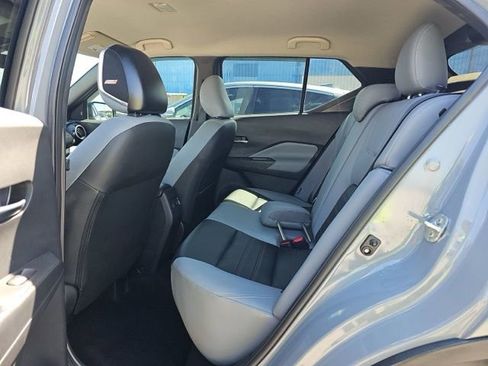 Used 2023 Nissan Kicks SR w/ SR Premium Package FWD image 9