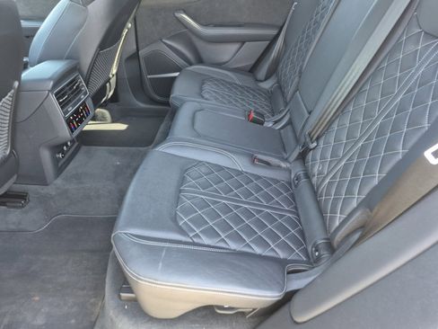 Used 2020 Audi SQ8 Prestige AWD/4WD image 17