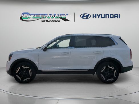 Used 2024 Kia Telluride S w/ S Sunroof Package FWD image 4