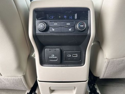 Used 2022 GMC Acadia Denali w/ Trailering Package image 33