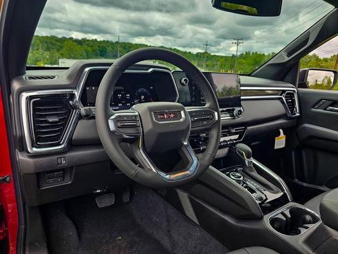 New 2026 GMC Canyon Elevation w/ Convenience Package image 15