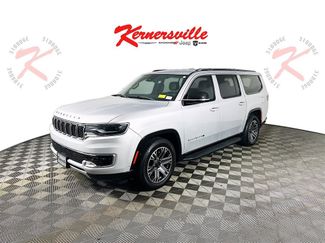 Used 2024 Jeep Wagoneer L Series II w/ Flexible Seating Group video 3