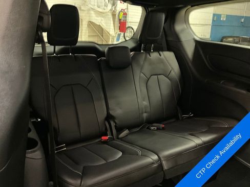 New 2026 Chrysler Pacifica Select image 17