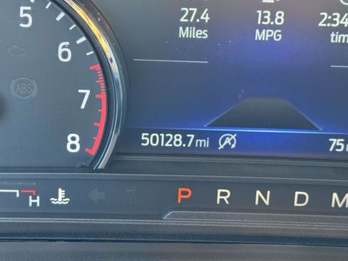 Used 2020 Ford Explorer XLT w/ Equipment Group 202A image 25