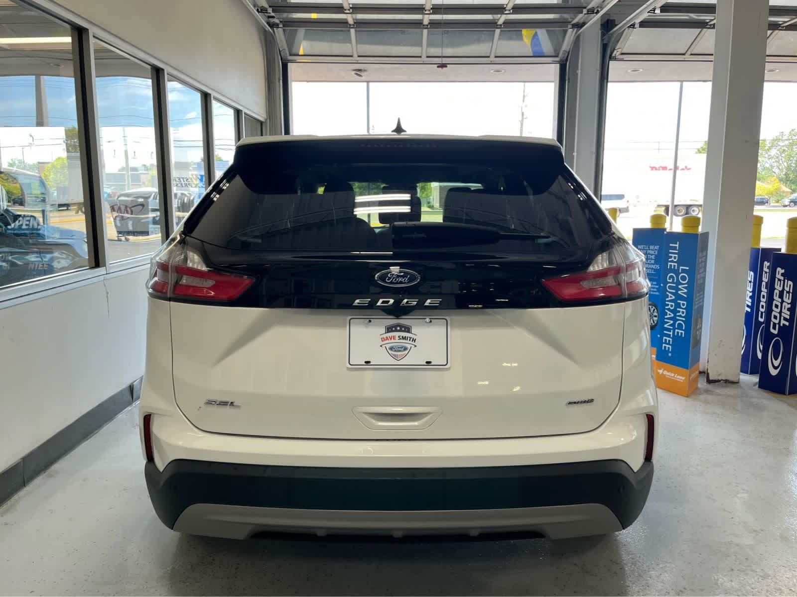 Certified 2024 Ford Edge SEL w/ Convenience Package AWD/4WD image 4