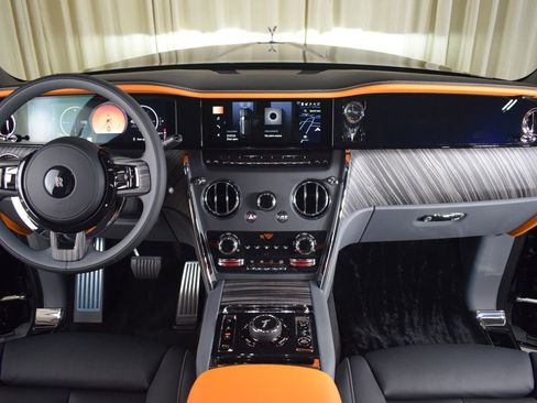 New 2026 Rolls-Royce Cullinan AWD/4WD image 4