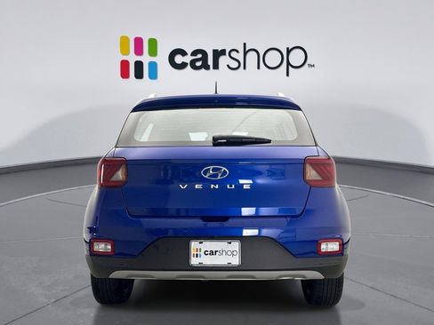 Used 2024 Hyundai Venue Limited FWD image 4