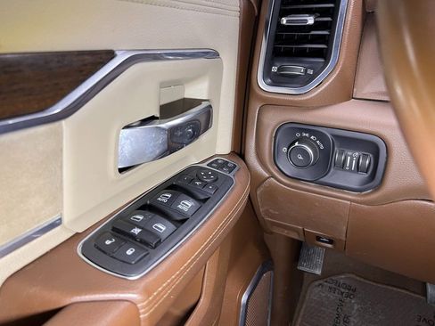 Used 2023 RAM 3500 Laramie AWD/4WD image 22