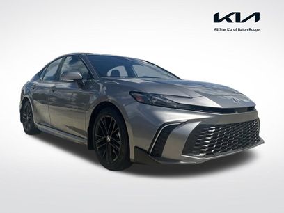 Used 2025 Toyota Camry SE w/ Multimedia Upgrade Package