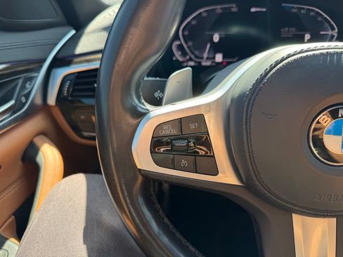 Used 2020 BMW 530e w/ M Sport Package RWD image 6