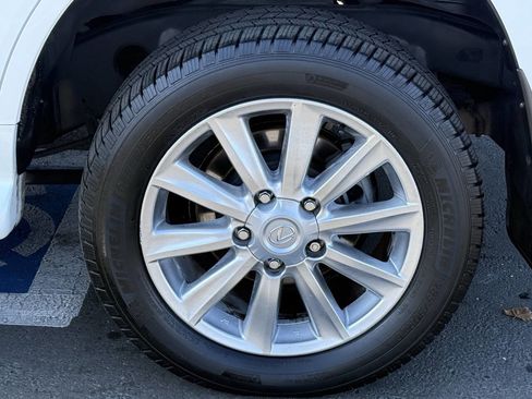 Used 2010 Lexus LX 570 4WD image 18