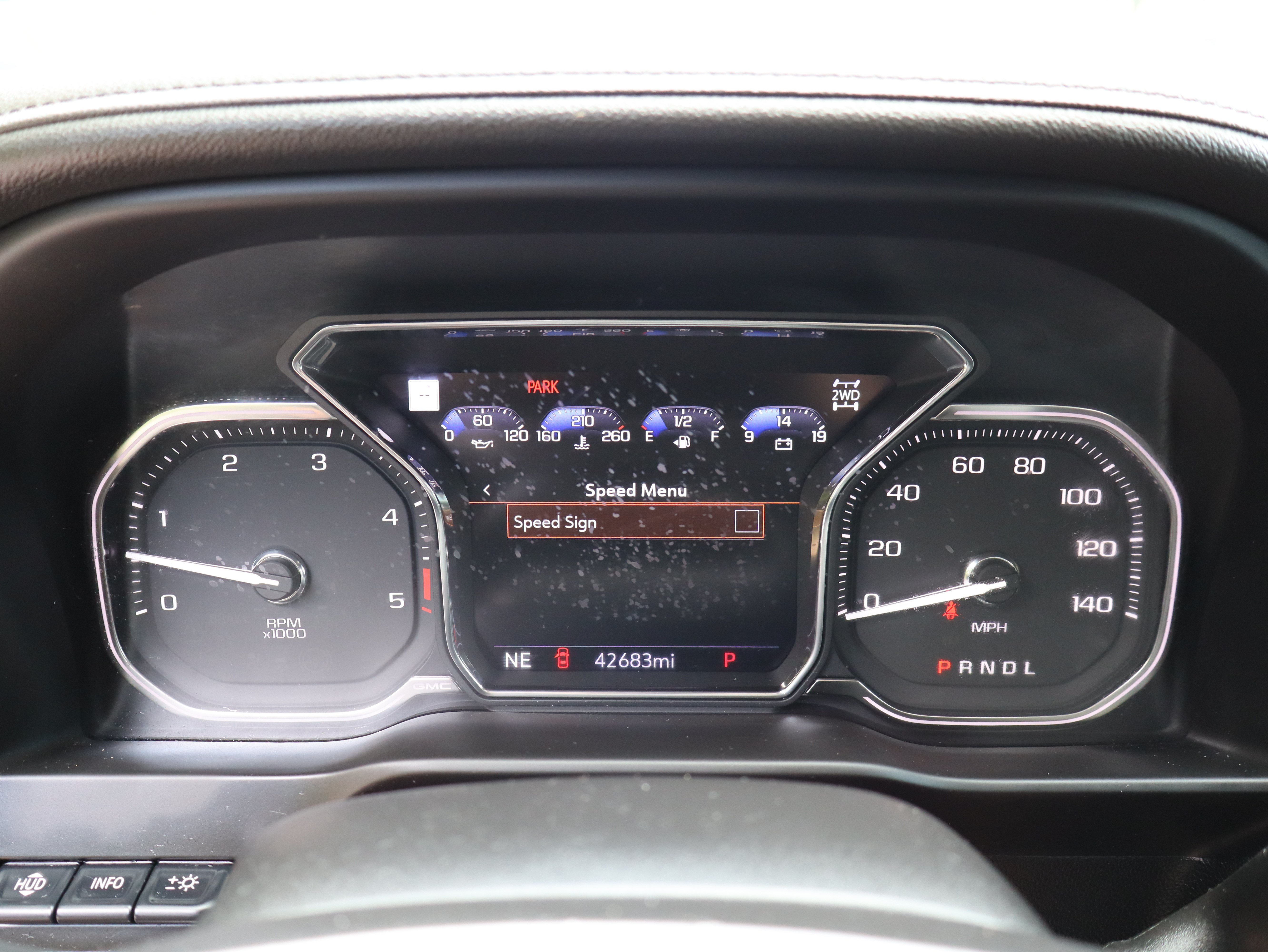 Used 2023 GMC Sierra 3500 Denali w/ Denali Ultimate Package AWD/4WD image 34