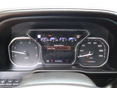 Used 2023 GMC Sierra 3500 Denali w/ Denali Ultimate Package AWD/4WD image 34
