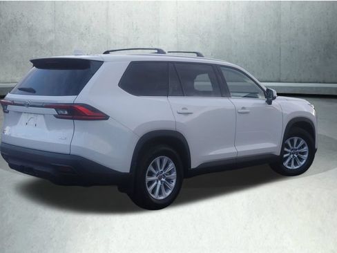 Used 2024 Toyota Grand Highlander AWD image 23