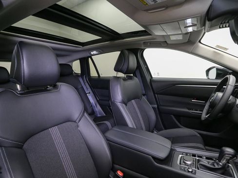 Used 2025 MAZDA CX-50 AWD 2.5 S w/ Cargo Package image 18