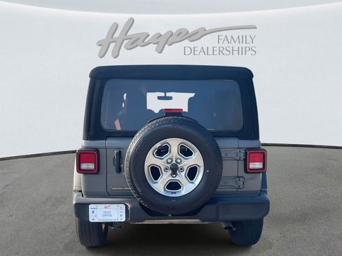 Used 2021 Jeep Wrangler Unlimited Sport image 25