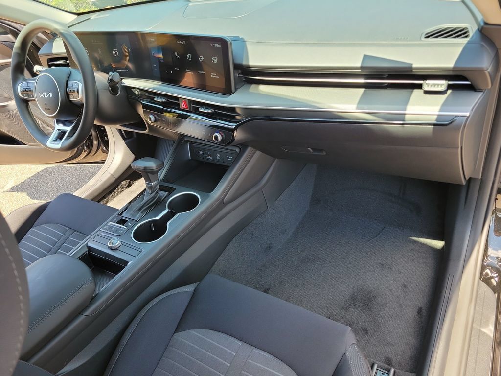 New 2026 Kia K5 LXS FWD image 13