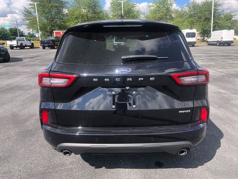 Certified 2023 Ford Escape ST-Line w/ Tech Pack #1 image 4