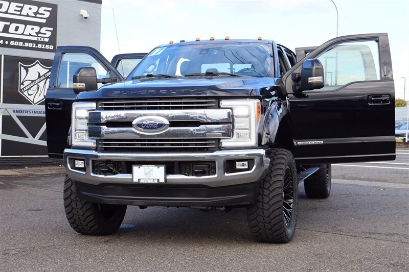 Used 2017 Ford F350 Lariat w/ Lariat Ultimate Package AWD/4WD image 28