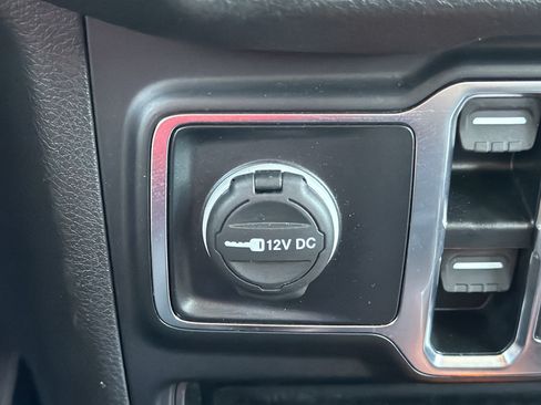 Used 2024 Jeep Wrangler Unlimited Sport AWD/4WD image 7