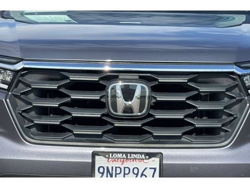 Used 2025 Honda Pilot EX-L image 13