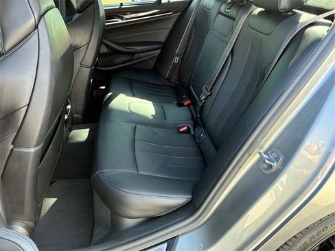 Used 2019 BMW M5 w/ Executive Package image 29