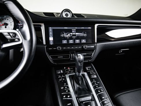 Used 2021 Porsche Macan GTS AWD/4WD image 19