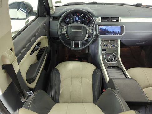 Used 2017 Land Rover Range Rover Evoque SE Premium image 14