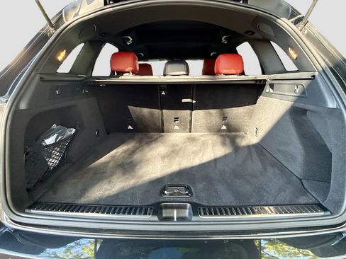 Used 2021 Mercedes-Benz GLC 300 image 11