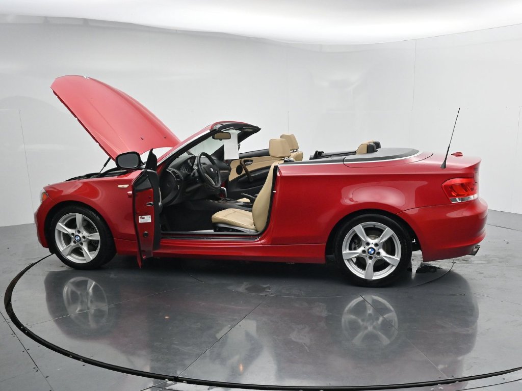 Used 2012 BMW 128i Convertible RWD image 39