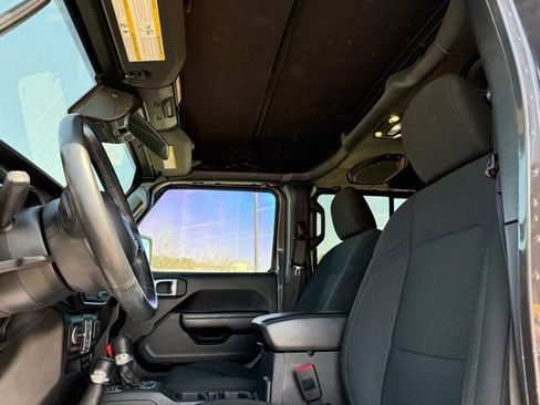 Used 2020 Jeep Wrangler Unlimited Sport S image 24