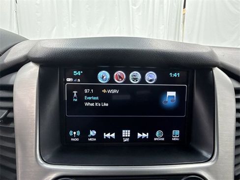 Used 2019 GMC Yukon XL SLT w/ HD Trailering Package image 16