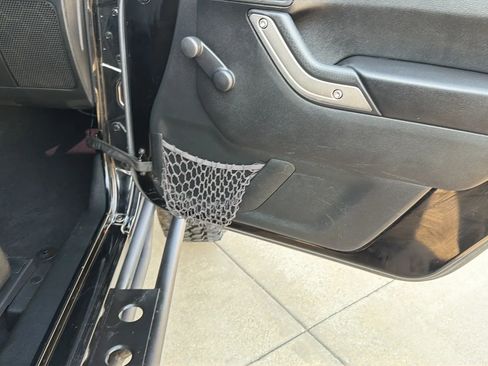 Used 2017 Jeep Wrangler Sport w/ Connectivity Group image 57