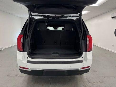 New 2026 GMC Yukon Elevation w/ LPO, Elevation Black Package RWD image 7