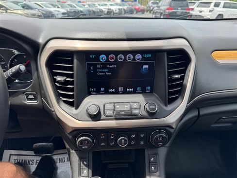 Used 2017 GMC Acadia Denali w/ Technology Package FWD image 15
