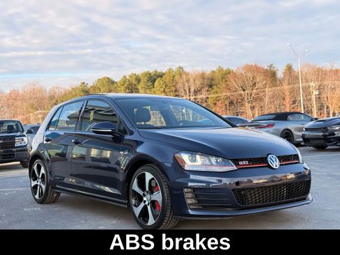 Used 2017 Volkswagen GTI SE image 6