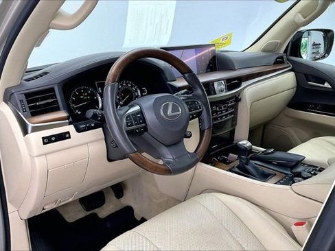 Used 2019 Lexus LX 570 4WD w/ Luxury Package image 14
