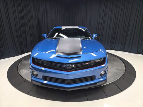 Used 2013 Chevrolet Camaro SS w/ Hot Wheels Special Edition RWD image 8