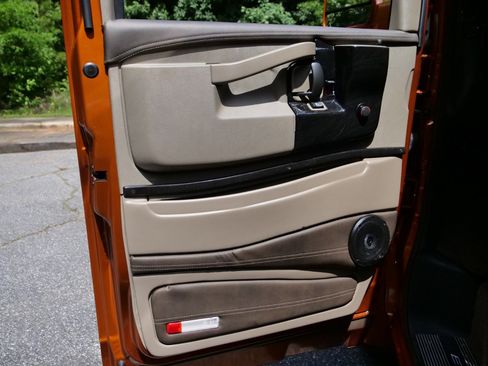 Used 2025 GMC Savana 2500 Extended w/ Driver Convenience Package RWD image 22