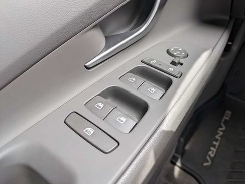 Certified 2026 Hyundai Elantra Sport FWD image 17