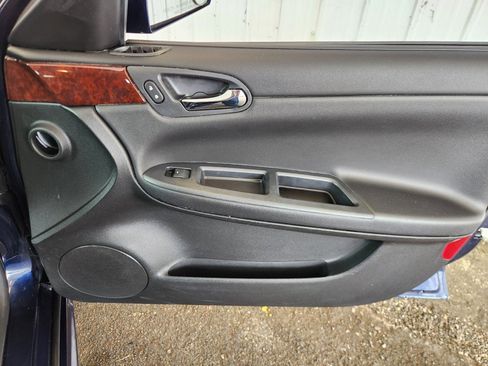 Used 2010 Chevrolet Impala LS FWD image 11