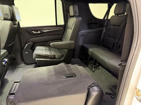 Used 2024 GMC Yukon XL Denali AWD/4WD image 29