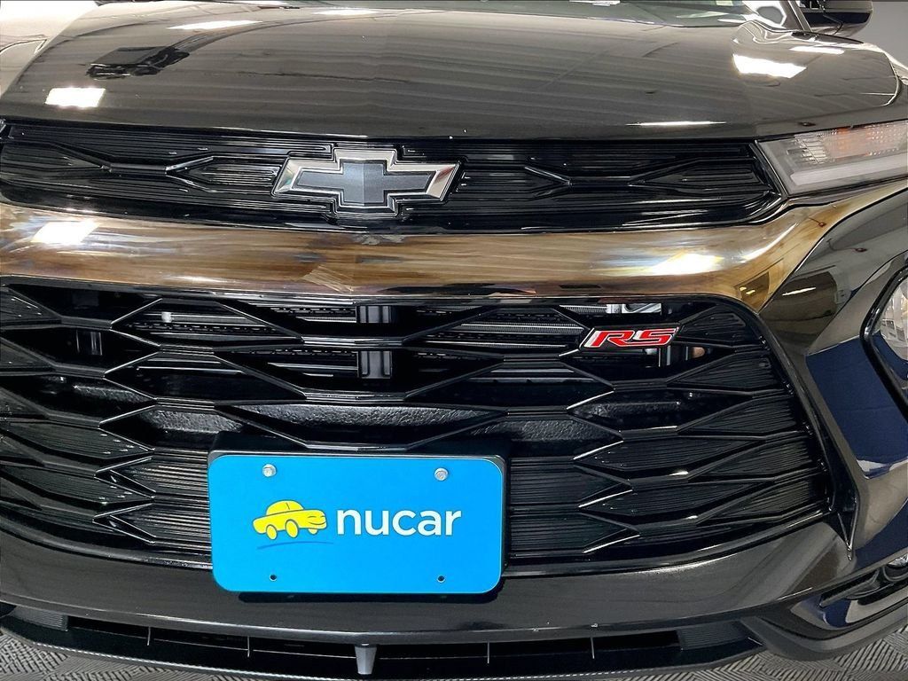Used 2023 Chevrolet TrailBlazer RS w/ Technology Package FWD image 32
