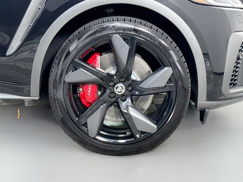 Used 2021 Jaguar F-PACE SVR AWD/4WD image 32