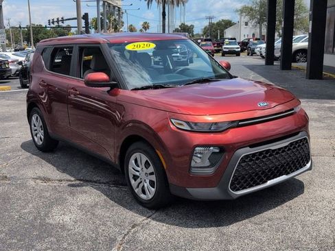 Used 2020 Kia Soul LX FWD image 3
